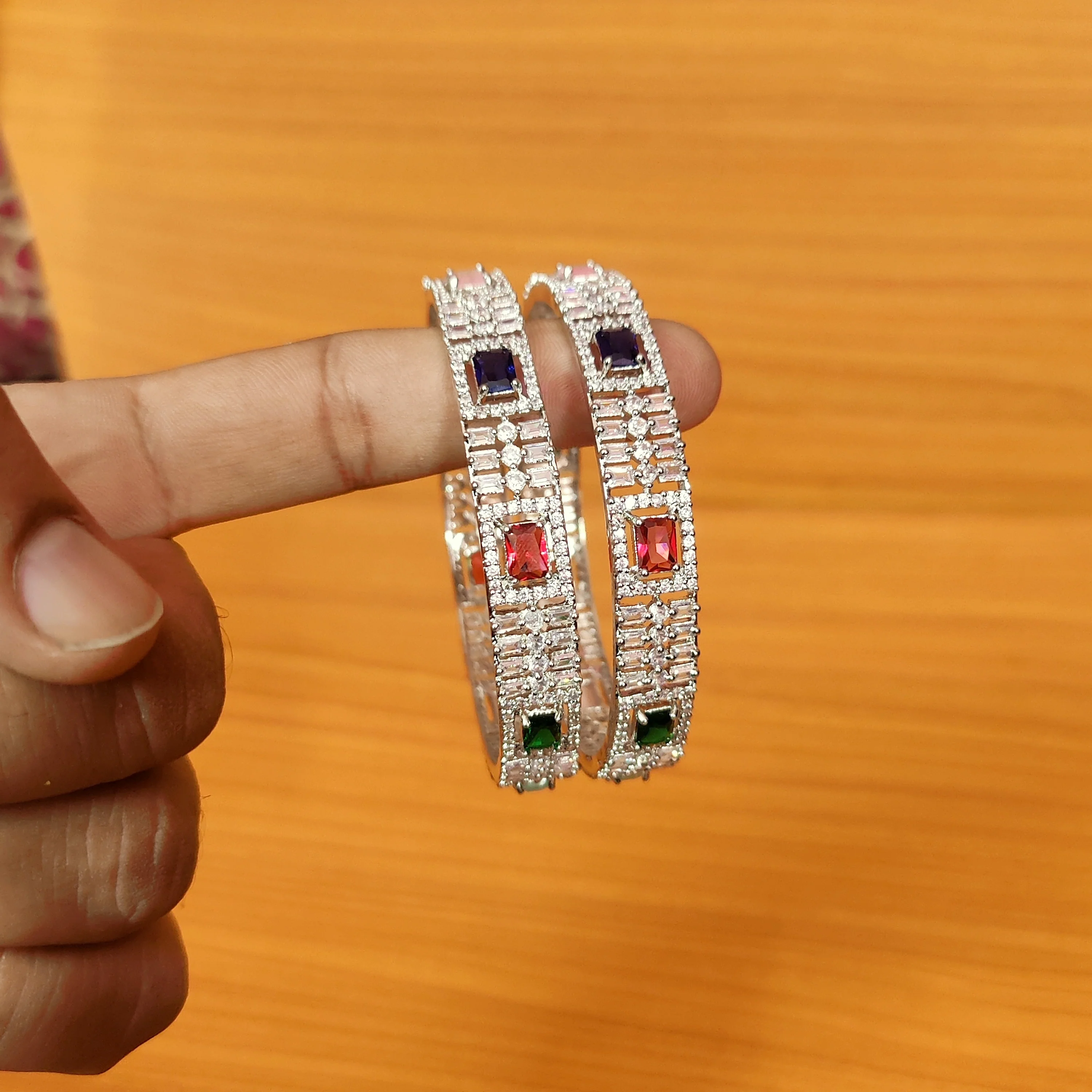 Thumb 4
